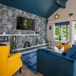 Oakwood With Hot Tubs York Apartament Skipwith
