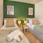 Oakwood With Hot Tubs York Apartament Skipwith