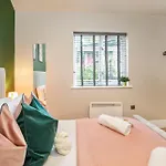Oakwood With Hot Tubs York Apartament Skipwith