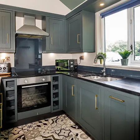 Oakwood With Hot Tubs York Skipwith