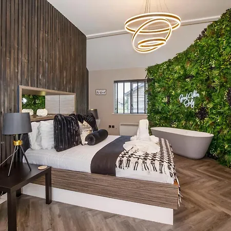 Oakwood With Hot Tubs York شقة *