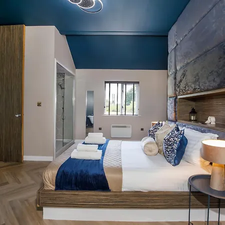 Oakwood With Hot Tubs York شقة *
