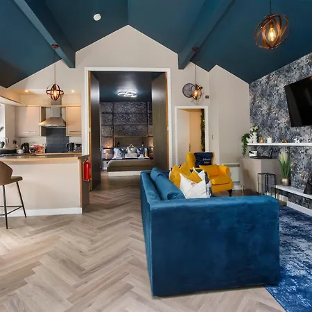 Oakwood With Hot Tubs York *
