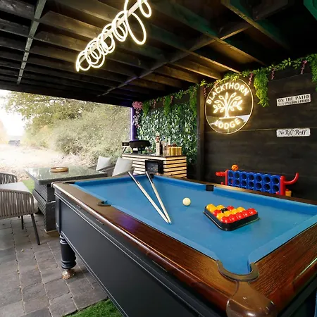 Oakwood With Hot Tubs York * Skipwith