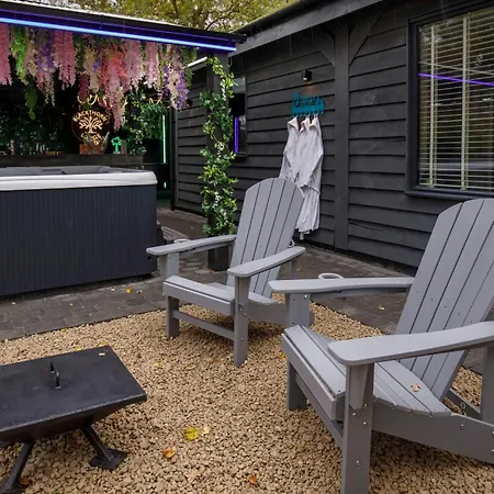 Apartment Oakwood With Hot Tubs York *