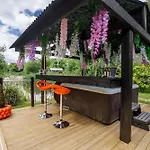 Oakwood With Hot Tubs York Skipwith