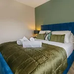 Apartment Oakwood With Hot Tubs York *