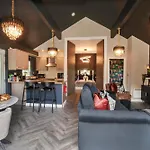 Oakwood With Hot Tubs York * Skipwith