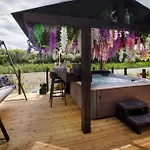 Oakwood With Hot Tubs York Skipwith
