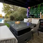 Oakwood With Hot Tubs York Skipwith