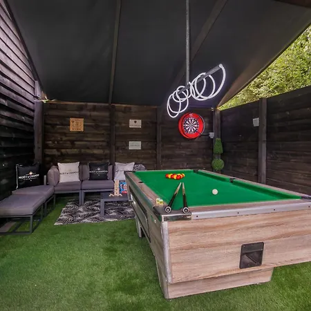 公寓 Oakwood With Hot Tubs York