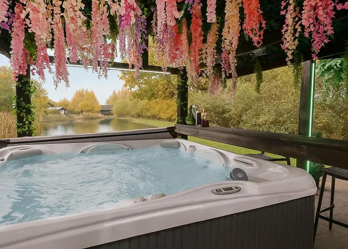 Oakwood With Hot Tubs York Daire